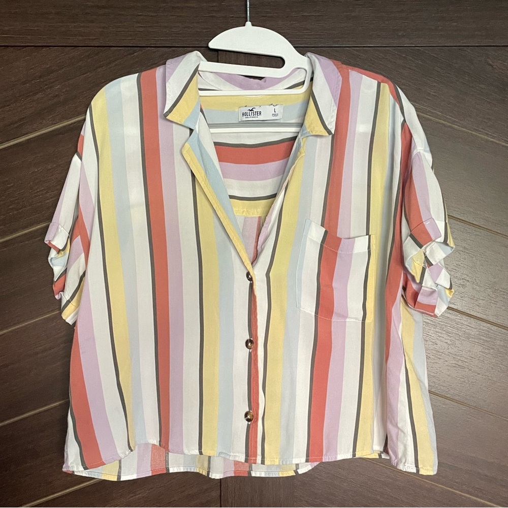 Hollister Size Large multicolored striped crop button down shirt.